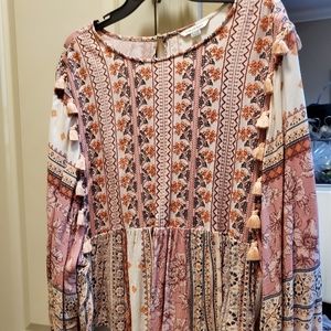 American Eagle peplum shirt. Size XL. Worn only a couple times.